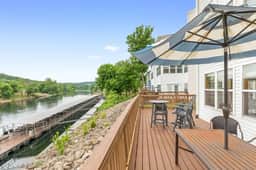 Lakefront Family Friendly condo! - Image 2