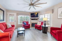 Lakefront Family Friendly condo! - Image 4