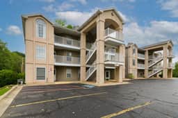 Lakeside Condo on Lake Taneycomo - Image 4