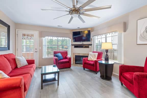 Lakefront Family Friendly condo! - Image 4