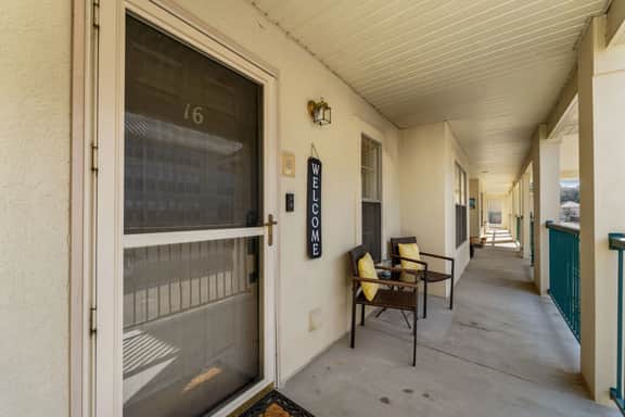 Luxury Lake Vacation at Emerald Pointe - Image 2