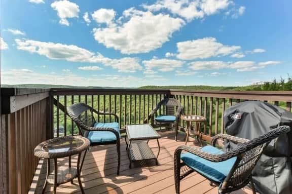 Penthouse Lakeview Haven - Image 4