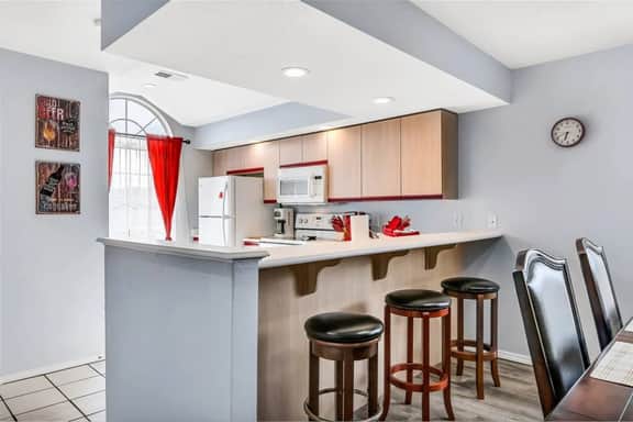 Penthouse overlooking Lake Taneycomo - Image 4