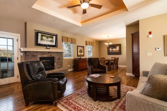 Two Bedroom Villa in the Heart of Branson! - Image 2