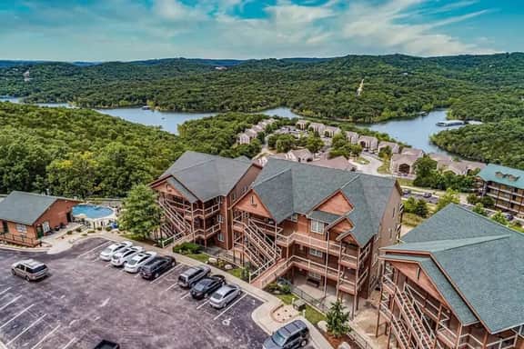 WALK IN Two bed Lakeview at Indian Point - Image 2