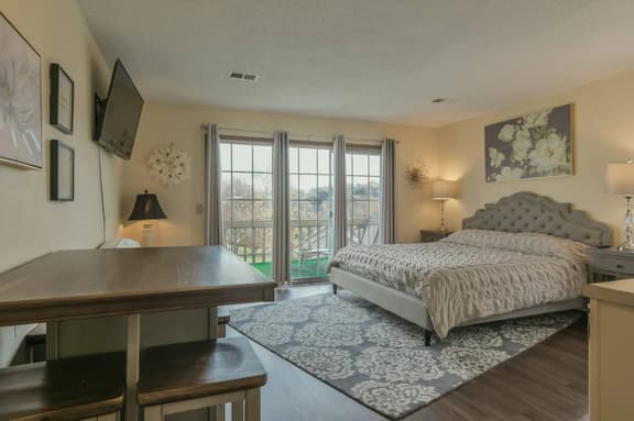 Cozy Condo Retreat at Fall Creek - Image 1